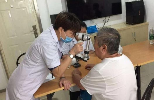 如何購(gòu)買一副好的老花鏡？