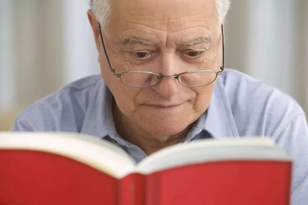 “年輕時(shí)近視，歲數(shù)大了不會老花”是真的嗎?